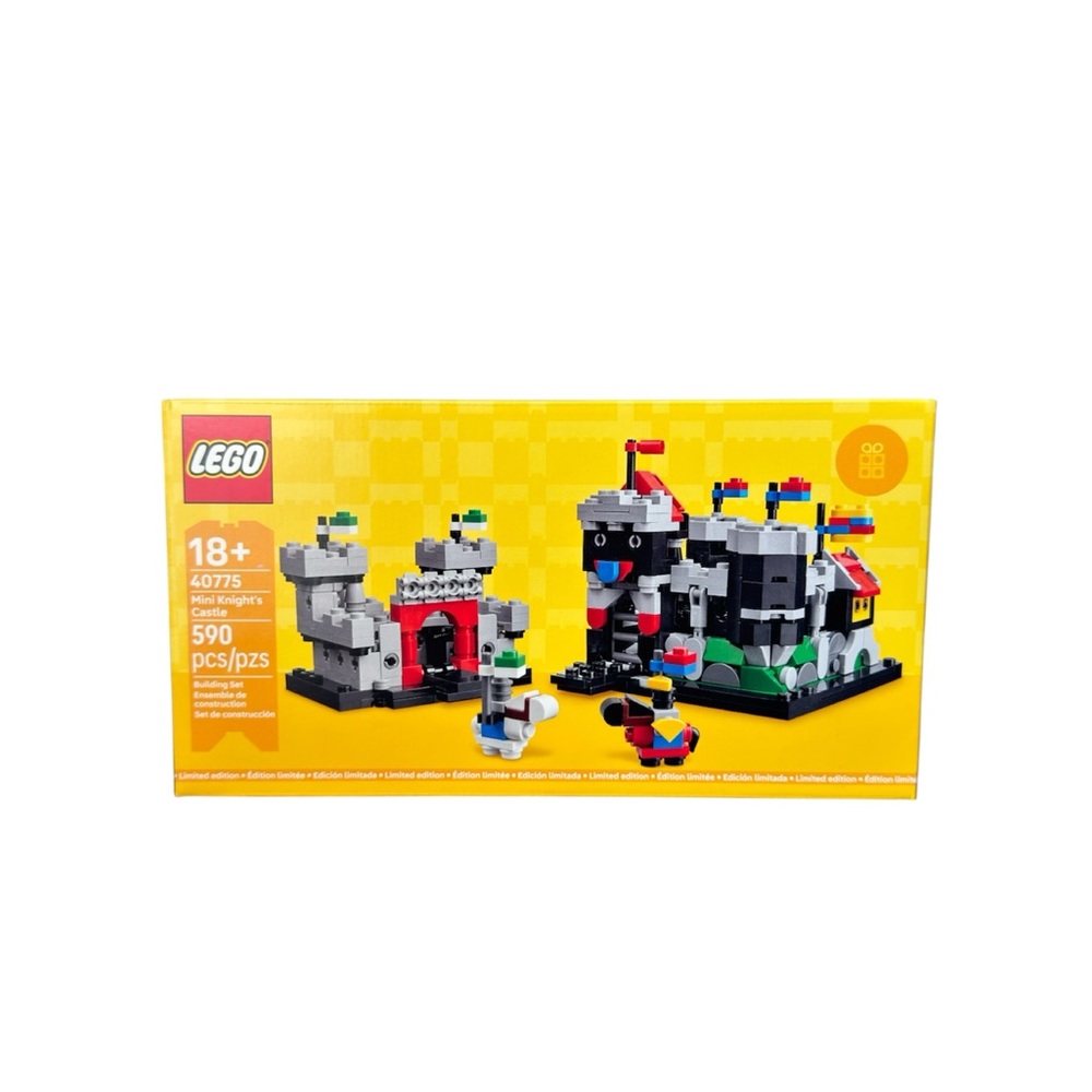 LEGO Mini Knight’s Castle 40775 (590 Pieces)